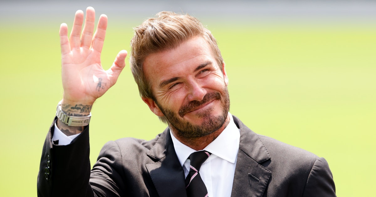 La selfie sin camisa de David Beckham es un clásico sentimiento de papá británico