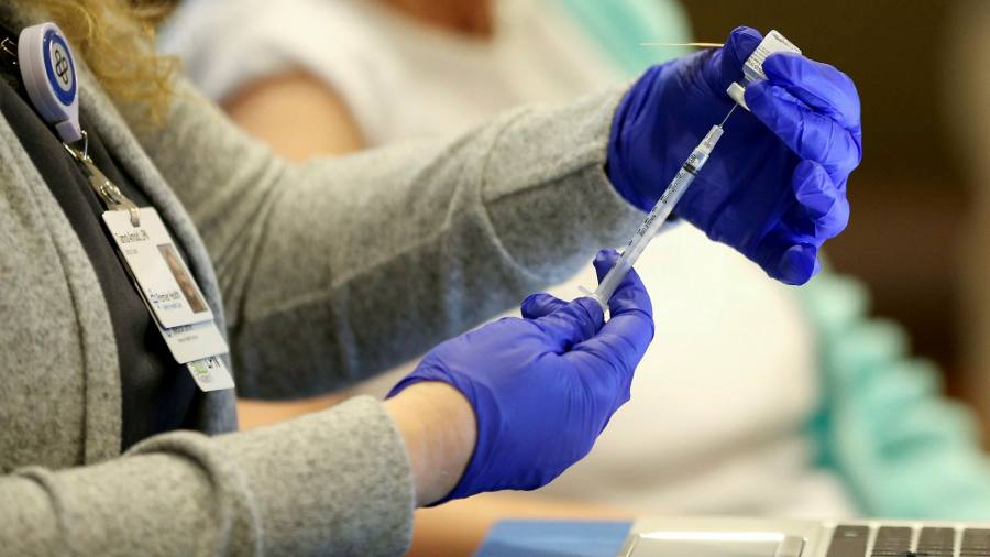 Coronavirus más reciente: Asuntos de Veteranos se convierte en la primera agencia federal de EE. UU. En exigir una vacuna para los empleados