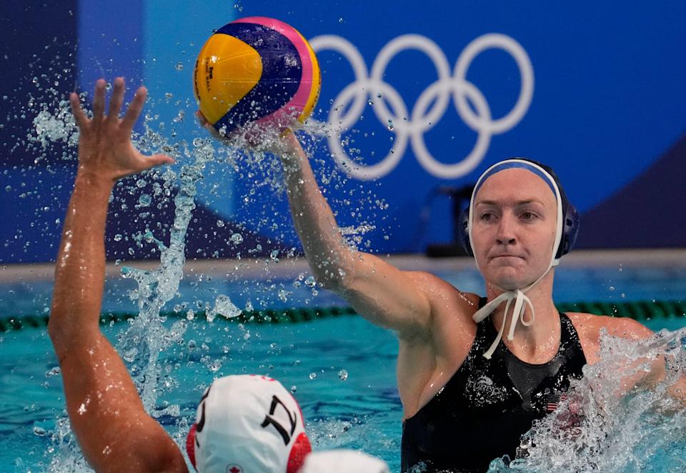 El equipo femenino de waterpolo de EE. UU. Gana el tercer oro olímpico consecutivo y domina España