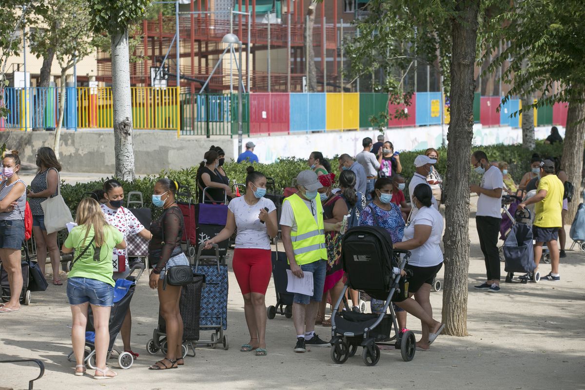 COVID-19: Un año y medio después de la pandemia, 190.000 personas en Madrid siguen dependiendo de las donaciones de alimentos |  la sociedad