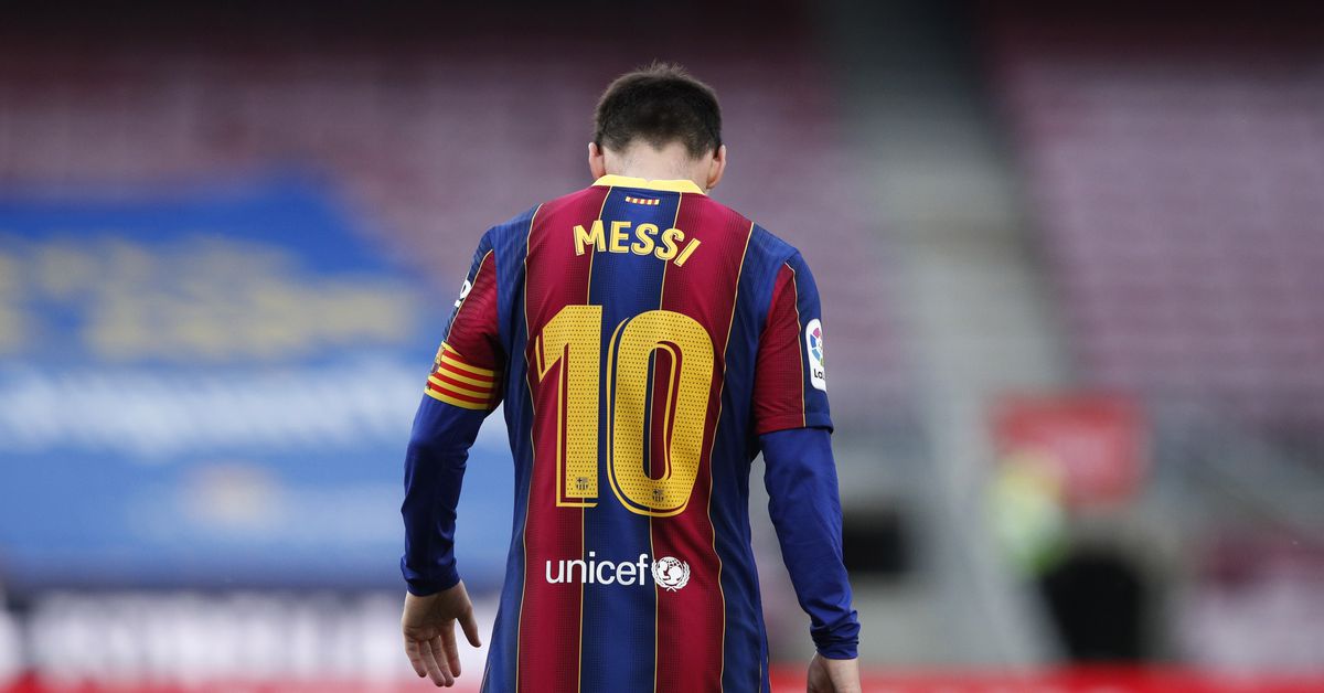 Comunicado del club: Messi deja el Barcelona por "obstáculos económicos"