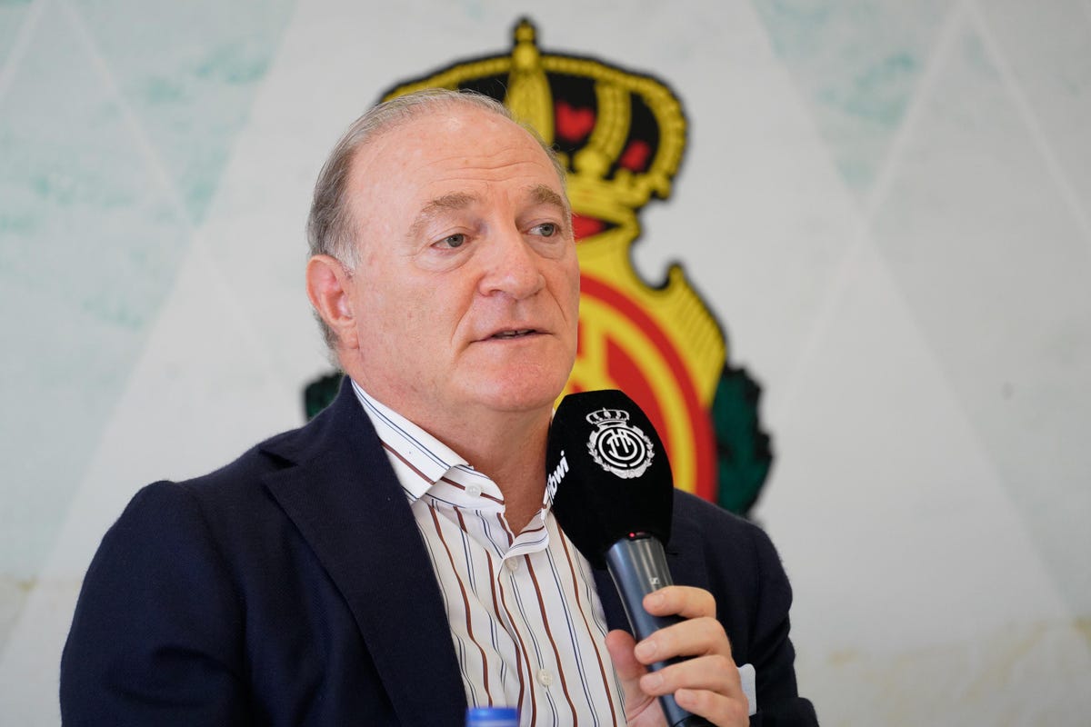 El presidente del RCD Mallorca, Andy Kohlberg, espera calmarse después de cinco años con el club de fútbol español Roller Coaster