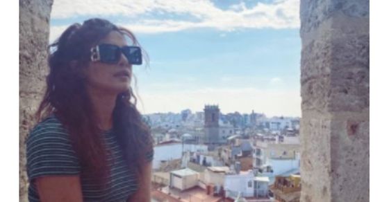 Priyanka Chopra gobierna las calles de España con una camisa básica de Rs 6000, pero sus gafas de sol de Rs 25,000 llaman la atención.