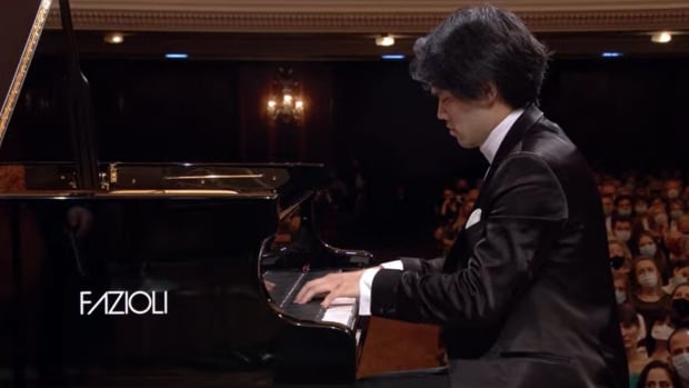 El pianista canadiense gana uno de los concursos de piano más prestigiosos del mundo