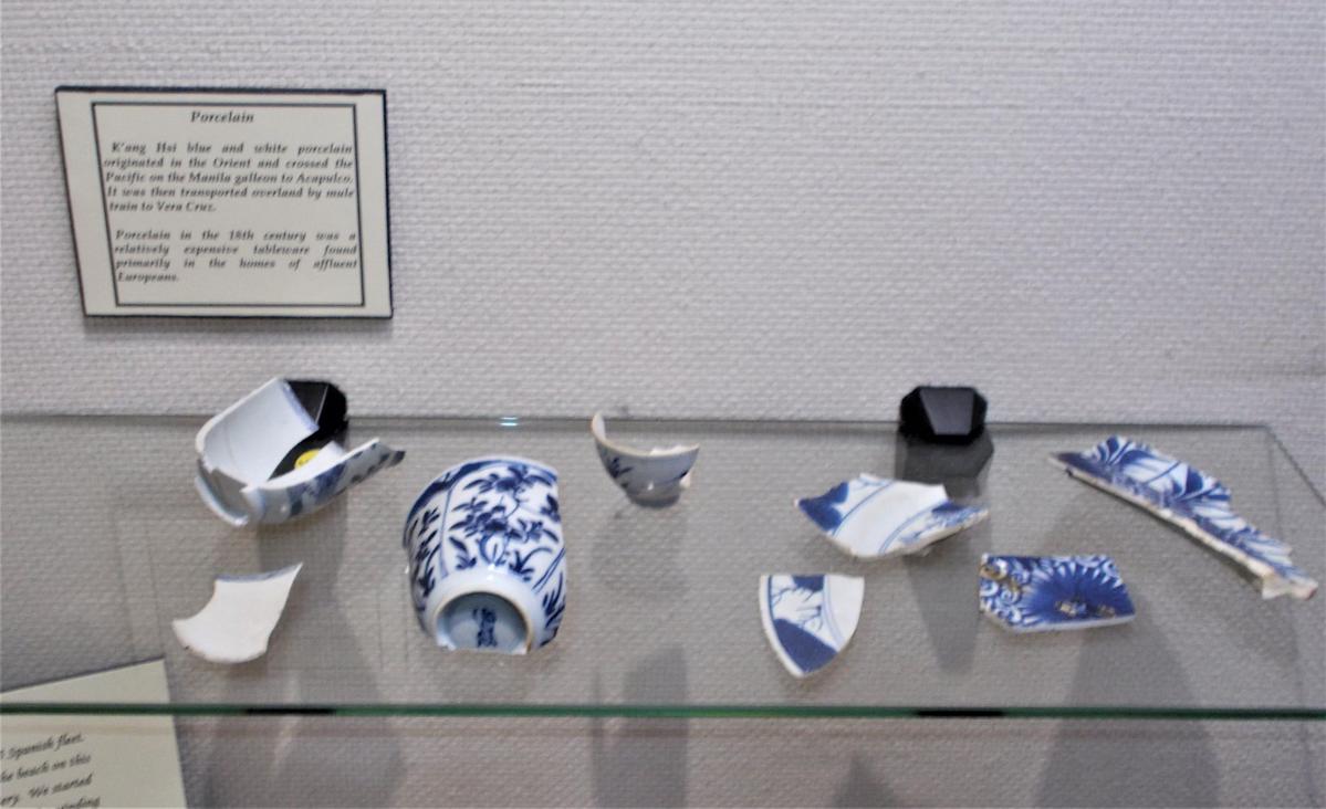 La rara porcelana de la flota de 1715 refleja el imperio mercantil español