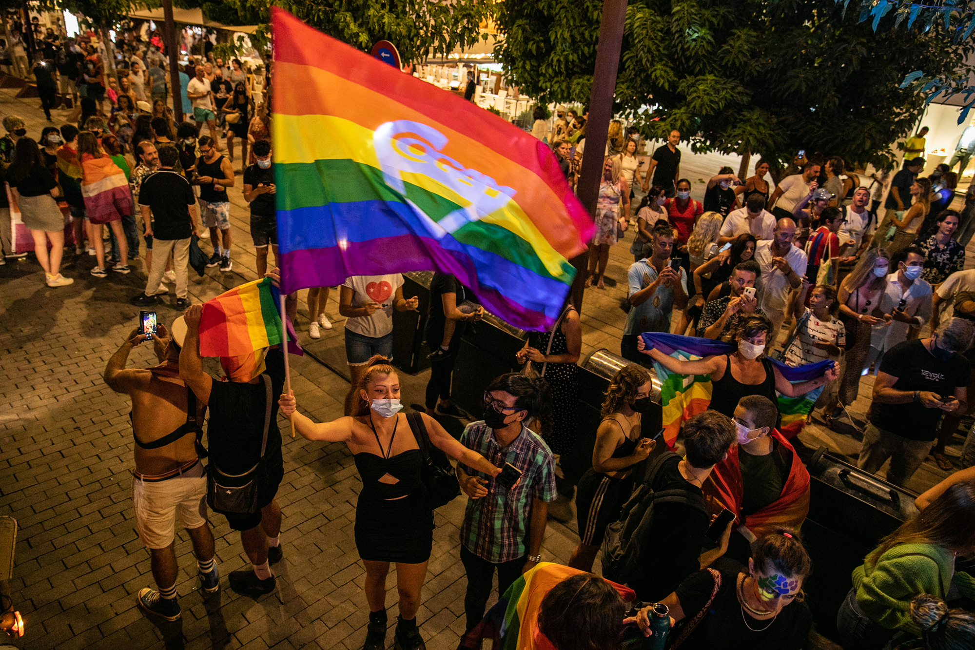 España otorga acceso a la FIV a mujeres solteras, lesbianas, gays, bisexuales, transgénero e intersexuales