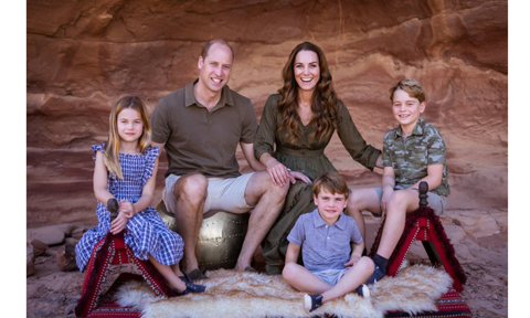 El príncipe William espera ver a sus hijos jugar con sus primos