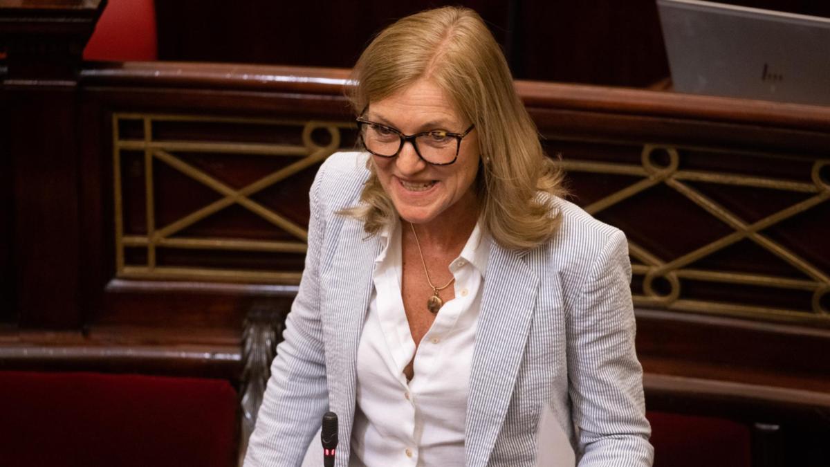 La líder del Partido de la Causa, Fiona Patten, pide un juicio por una semana laboral de cuatro días