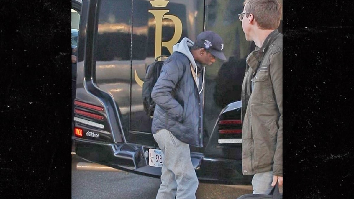 Chris Rock llega a Boston para espectáculos con entradas agotadas después de la bofetada de Will Smith