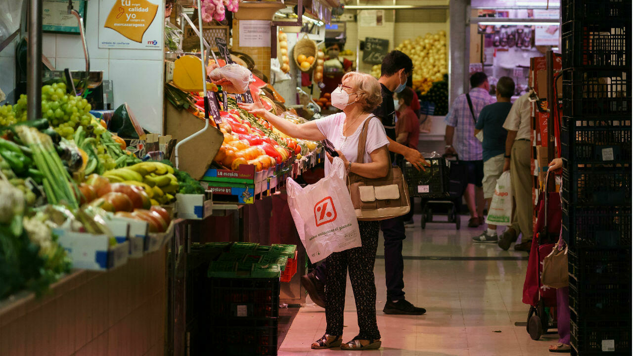España permite racionamiento de supermercados para evitar desabastecimiento