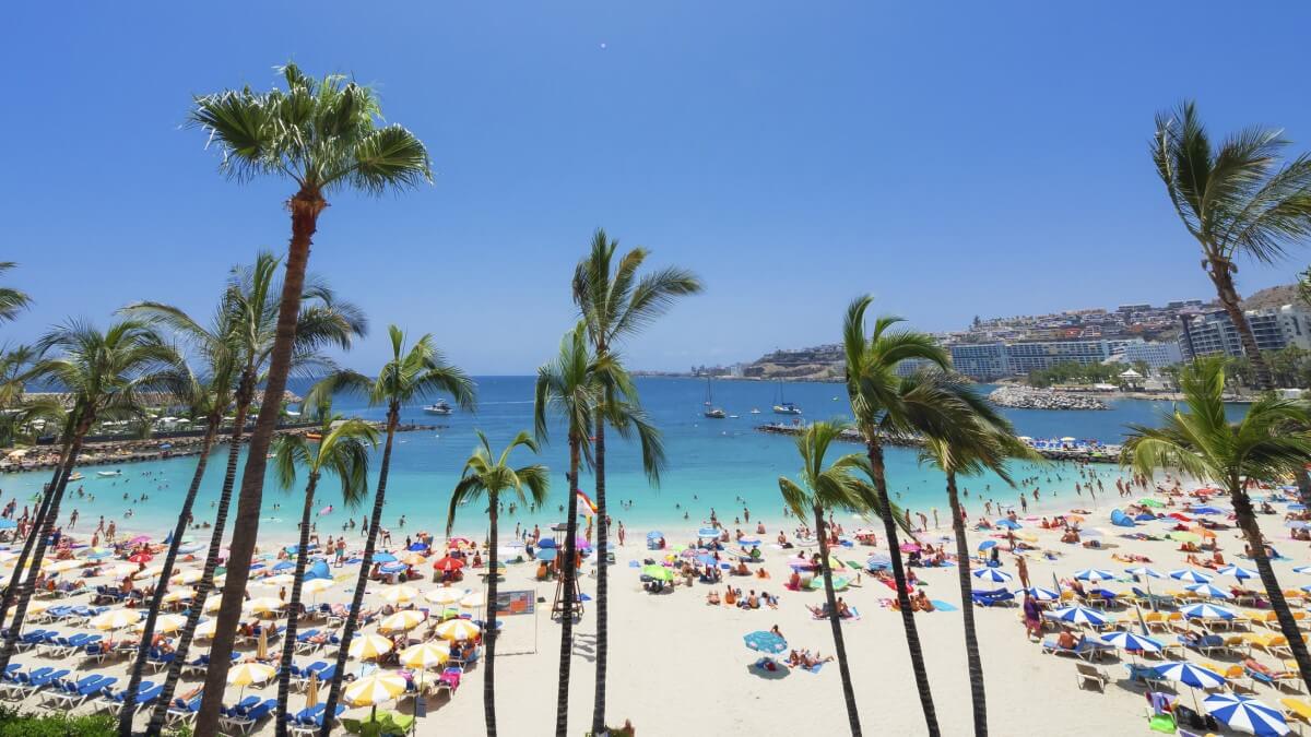 España registró 305.246 trabajadores turísticos adicionales en febrero