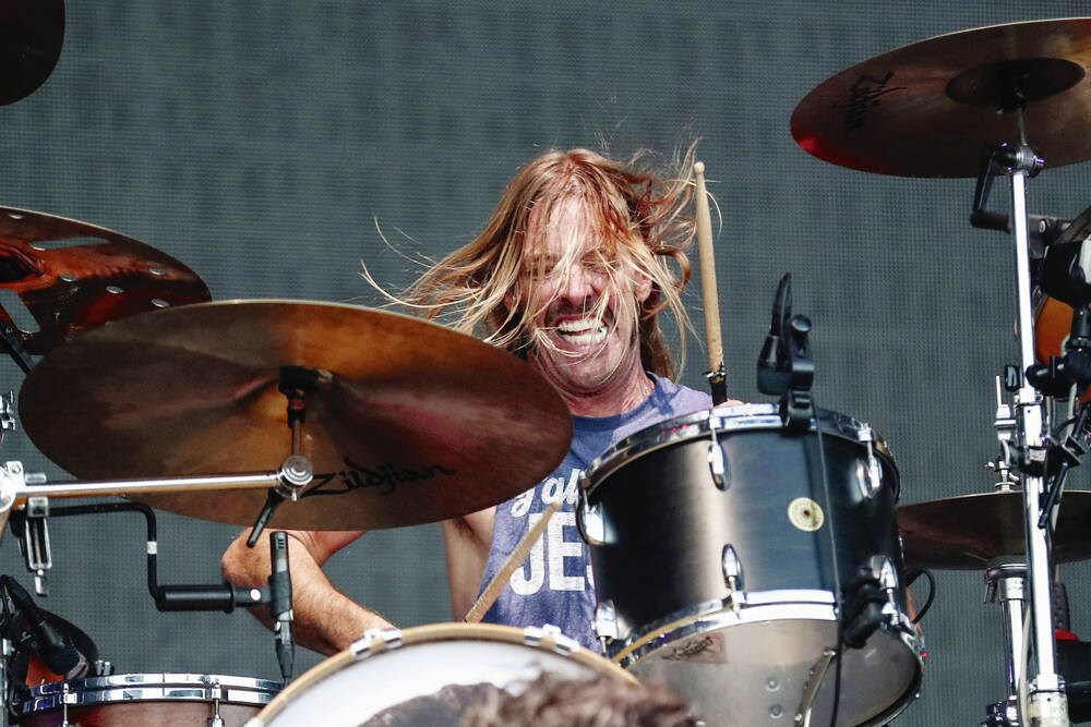 Foo Fighters cancela todas sus fechas, incluido el Victoria's Show, tras la muerte del baterista
