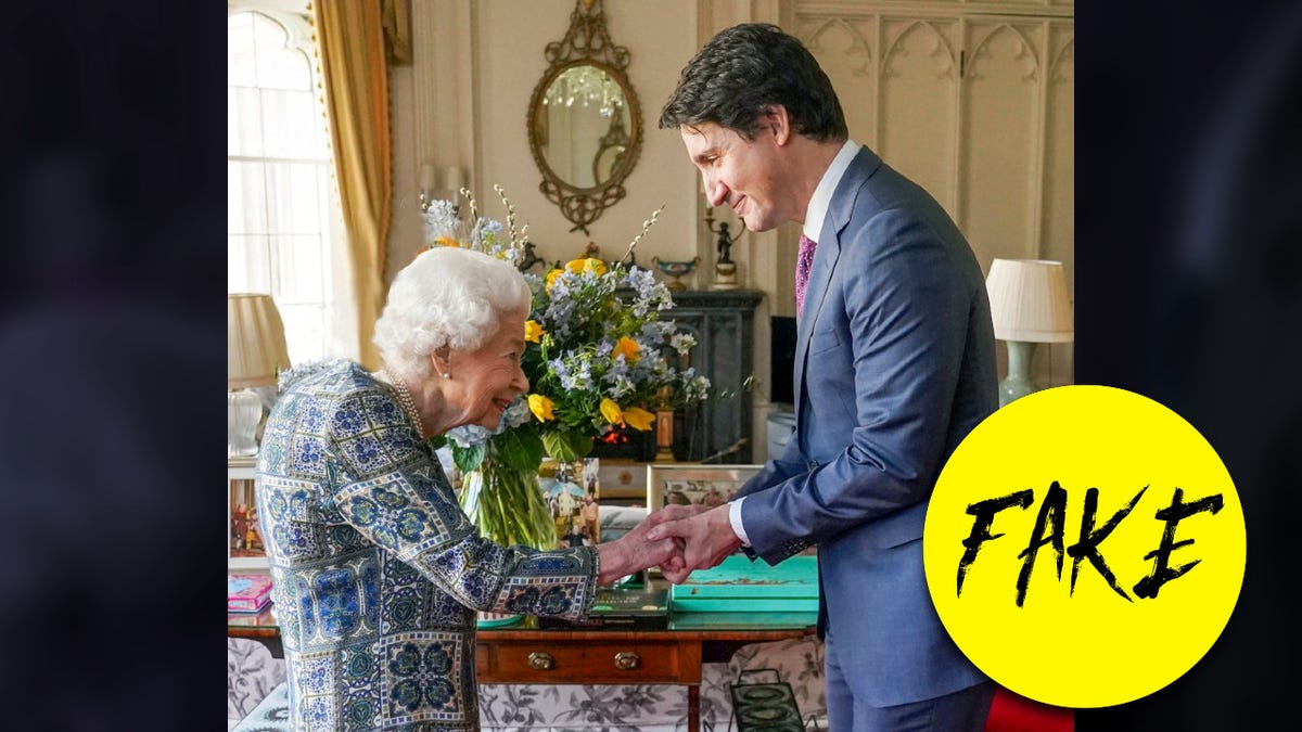 Imagen viral de la mano de la reina Isabel dándole la mano a Trudeau es falsa