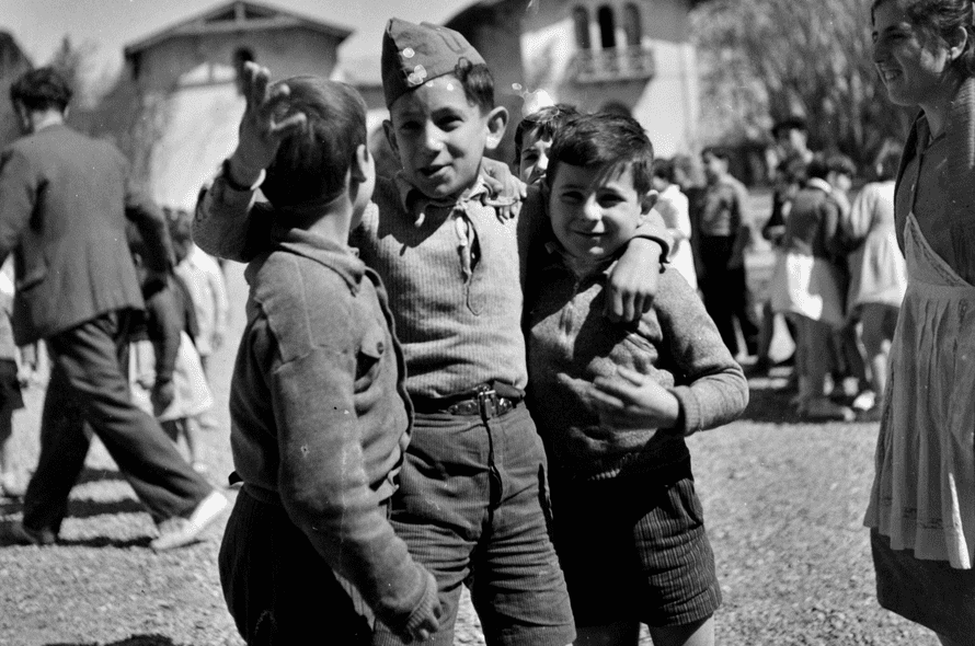 Niños en Barcelona, ​​1937, de Katie Horna