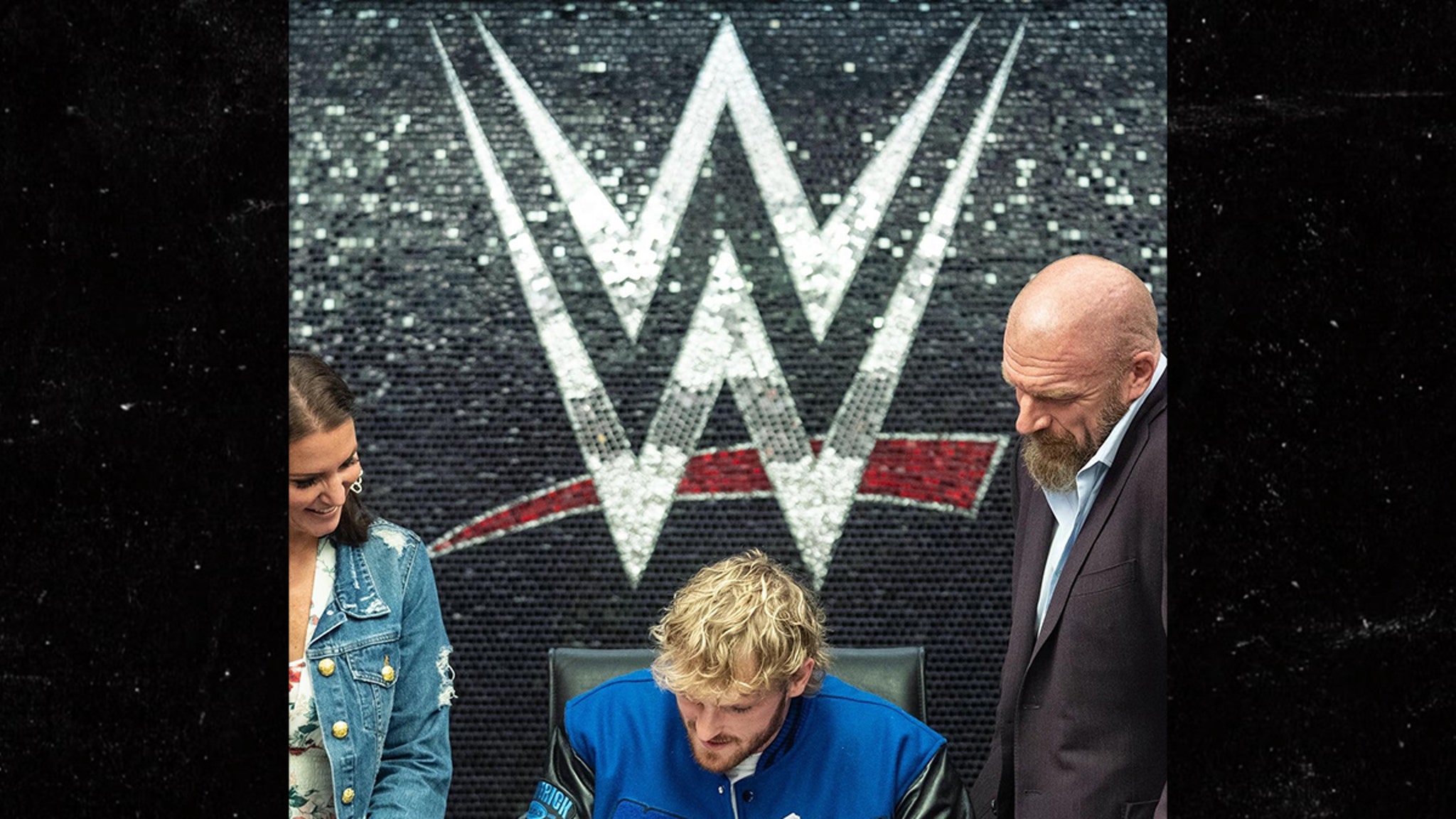 Logan Paul firma con WWE