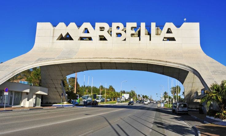 Marbella, España, acoge un evento de corte de atún, con la esperanza de establecer un récord mundial Guinness