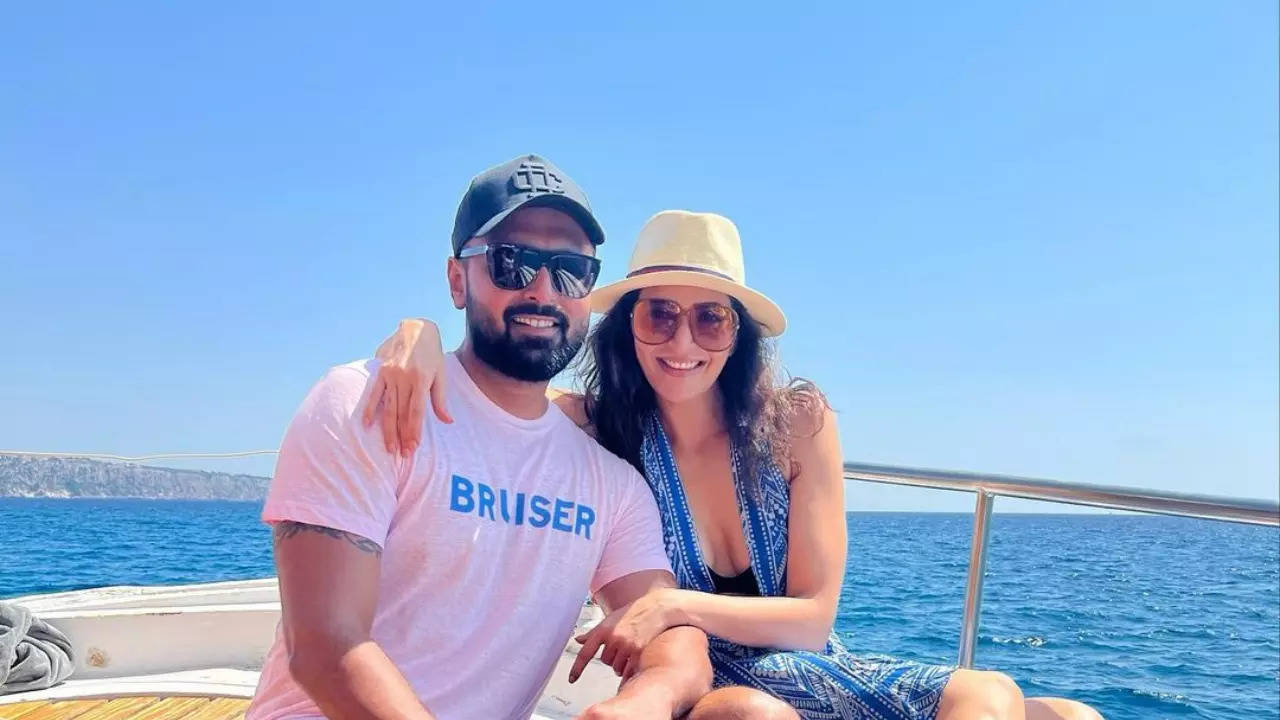 Karishma Tanna comparte una foto con su esposo Varun Bangera cuando termina su viaje a España