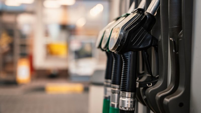 El precio de la gasolina en España registra la mayor subida de la Unión Europea desde el comienzo de la guerra de Ucrania - EURACTIV.com