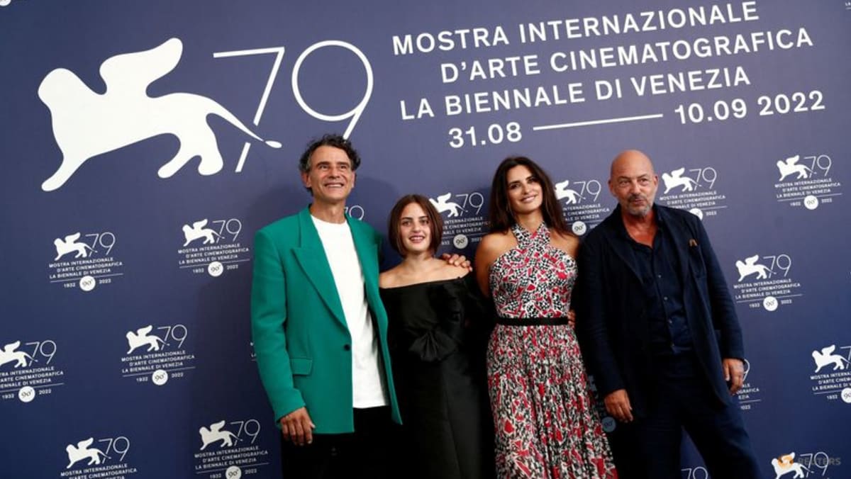 Famoso director italiano le dice a Venecia que nació mujer