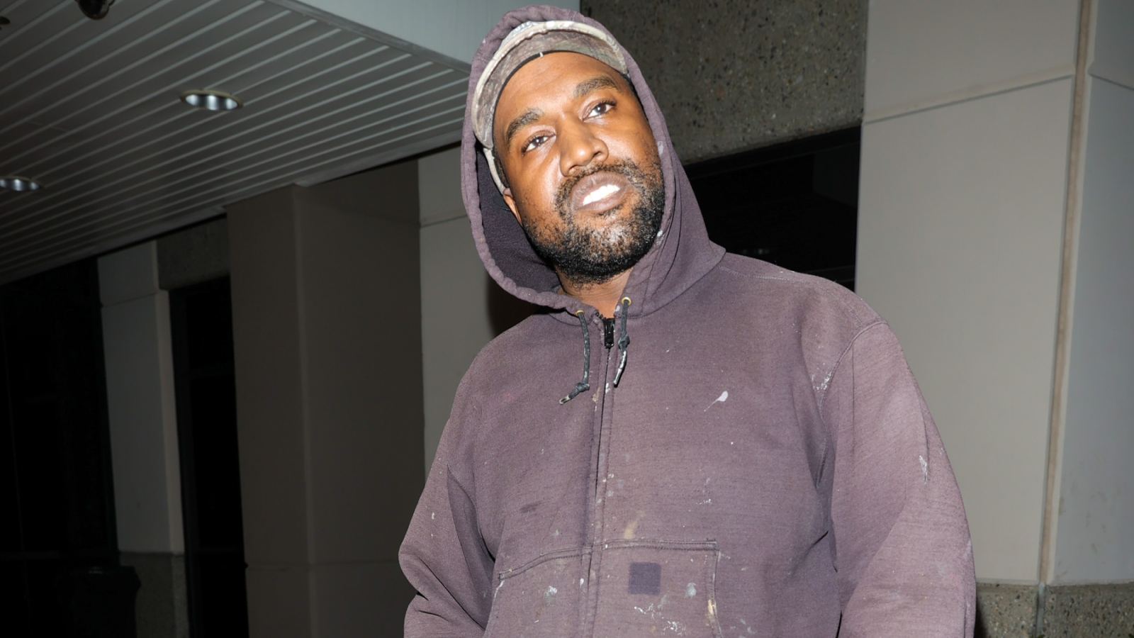 Kanye West se disculpa por afirmaciones falsas de George Floyd después de perder Adidas - Rolling Stone