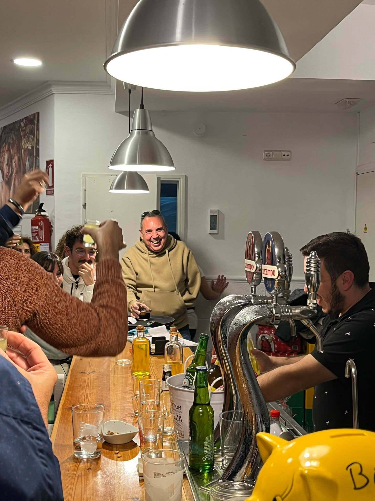 Bares y restaurantes en España esperan una gran Navidad post-Covid